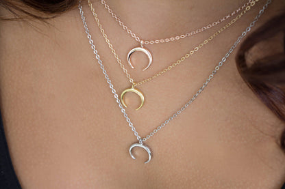 Quincy Moon Necklace Rose Gold