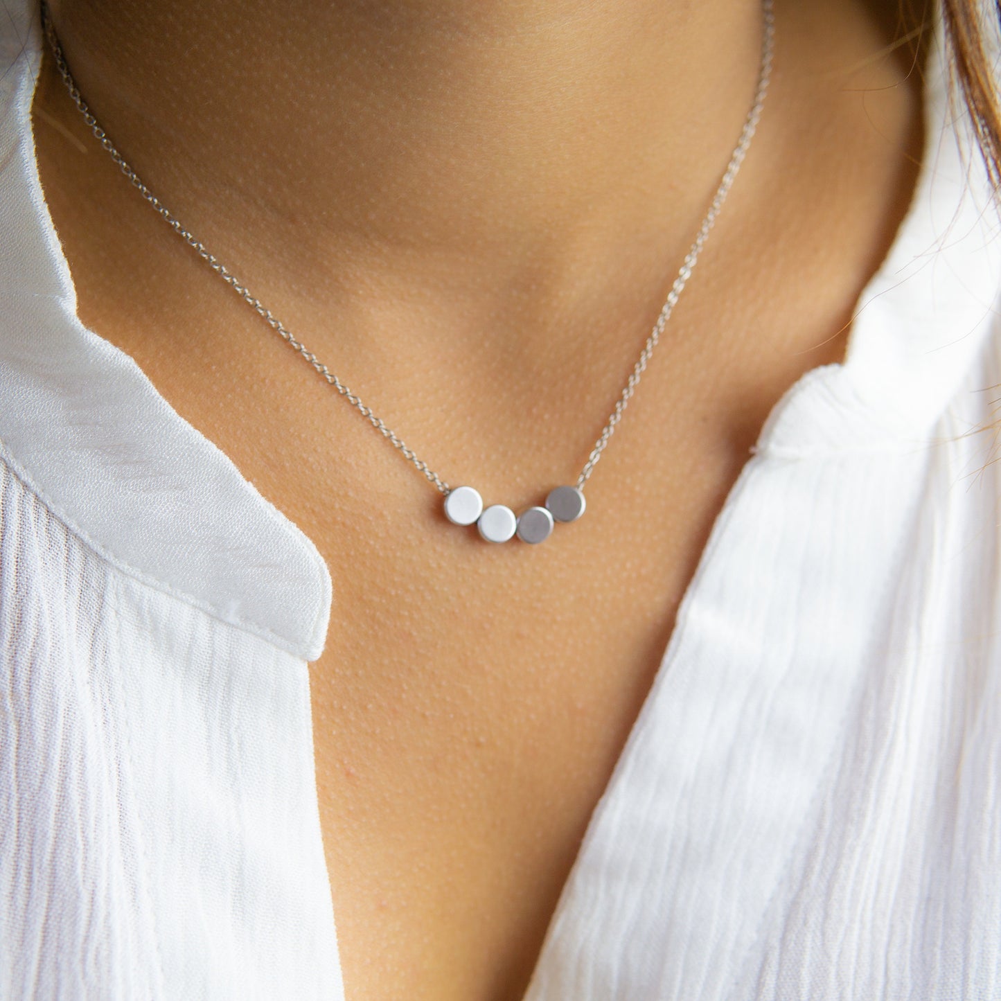 Teigan 4 Dot Necklace Silver