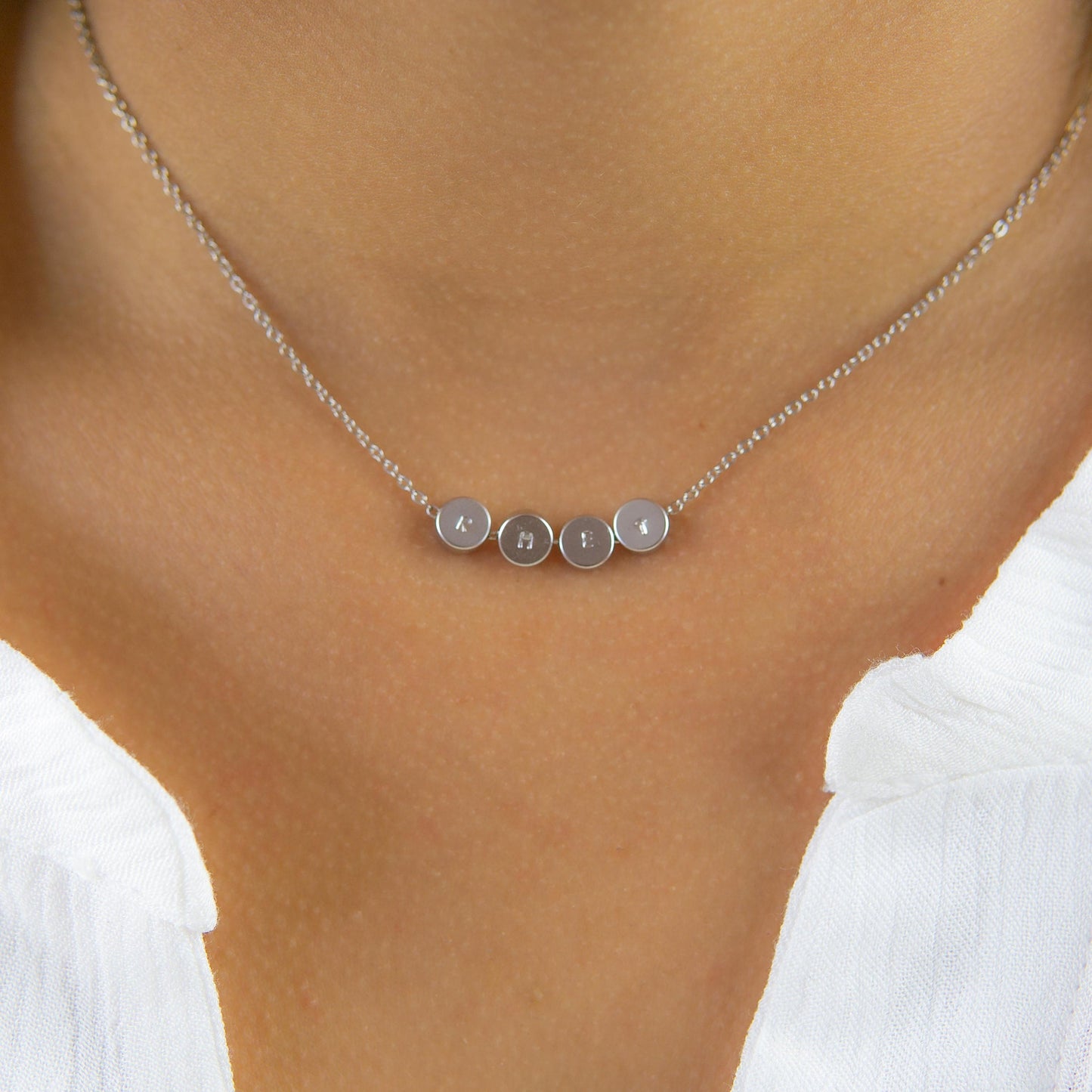 Teigan 4 Dot Necklace Silver