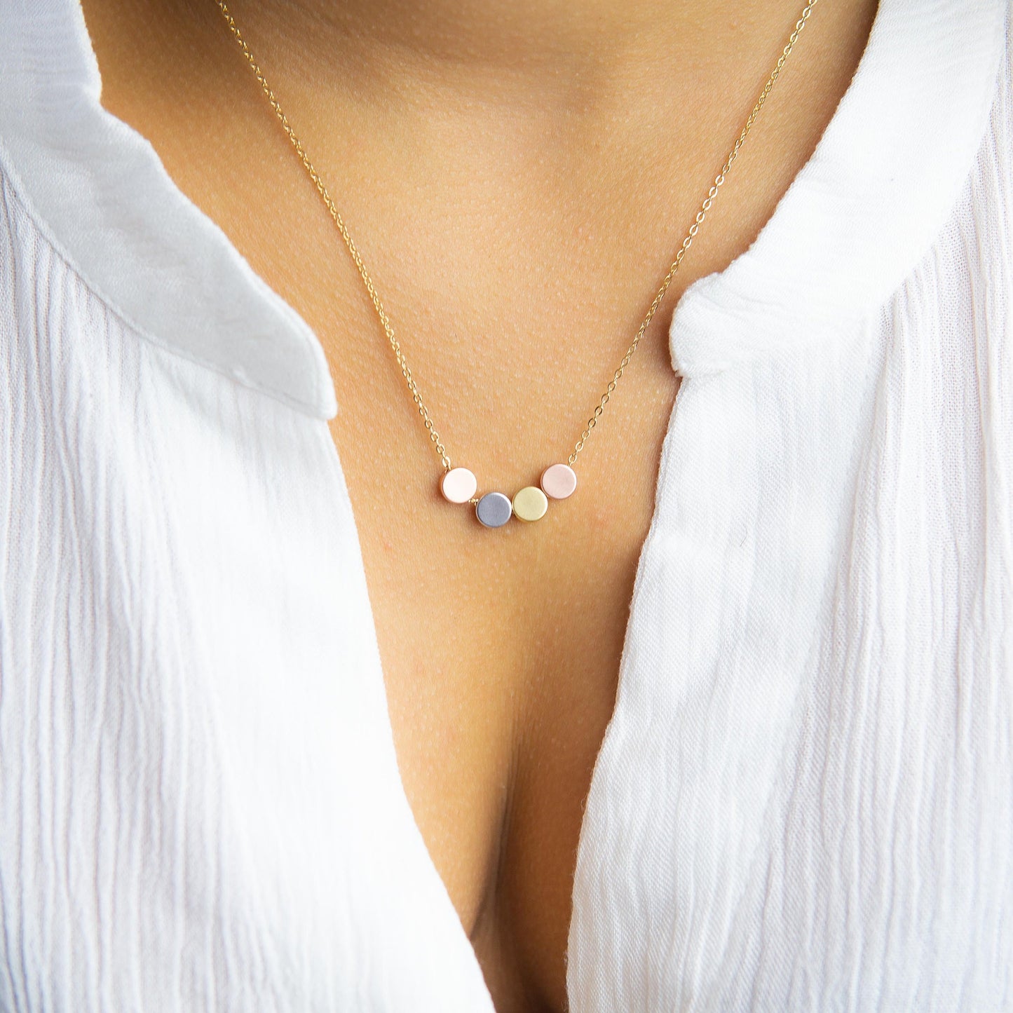 Teigan 4 Dot Necklace Tricolour
