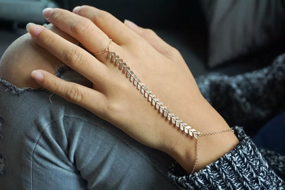 Tessa Arrow Bracelet Tricolour