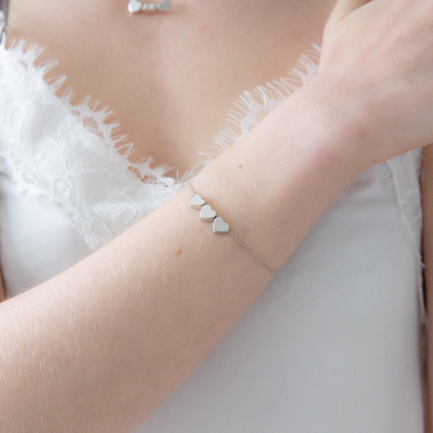 Kinsley 3 Heart Bracelet Gold